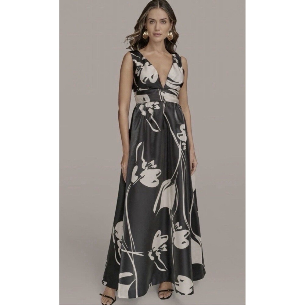 DONNA KARAN NEW YORK Women’s Printed V-Neck Sleeveless Gown. Size 8